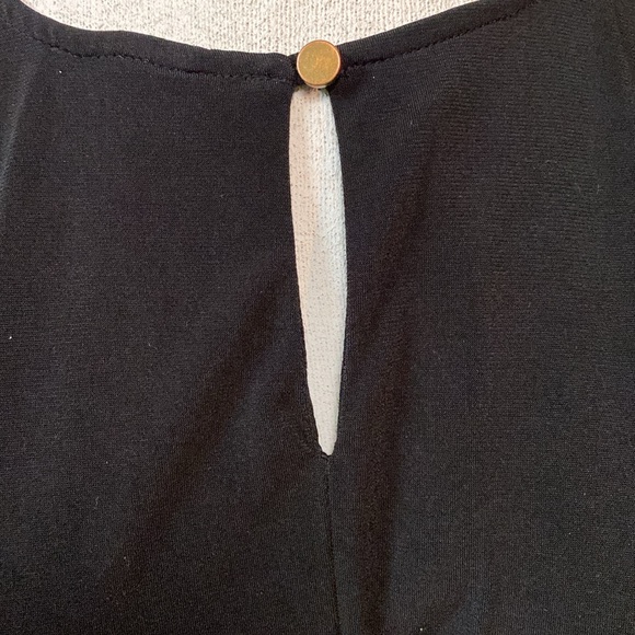 Daisy Fuentes black stretch top - Picture 2 of 5